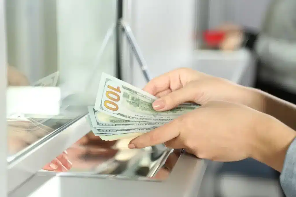 kako uplatiti novce na bankomatu vodič korak po korak